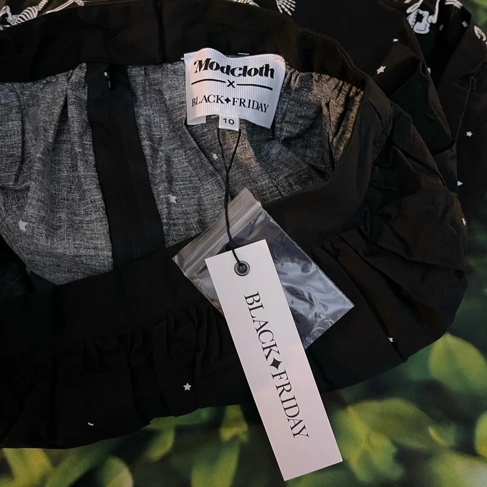 ModCloth x Black Friday It's A Graveyard Smash! Mini Skirt, Size 10AU/US S, NWT​ - Picture 8 of 12